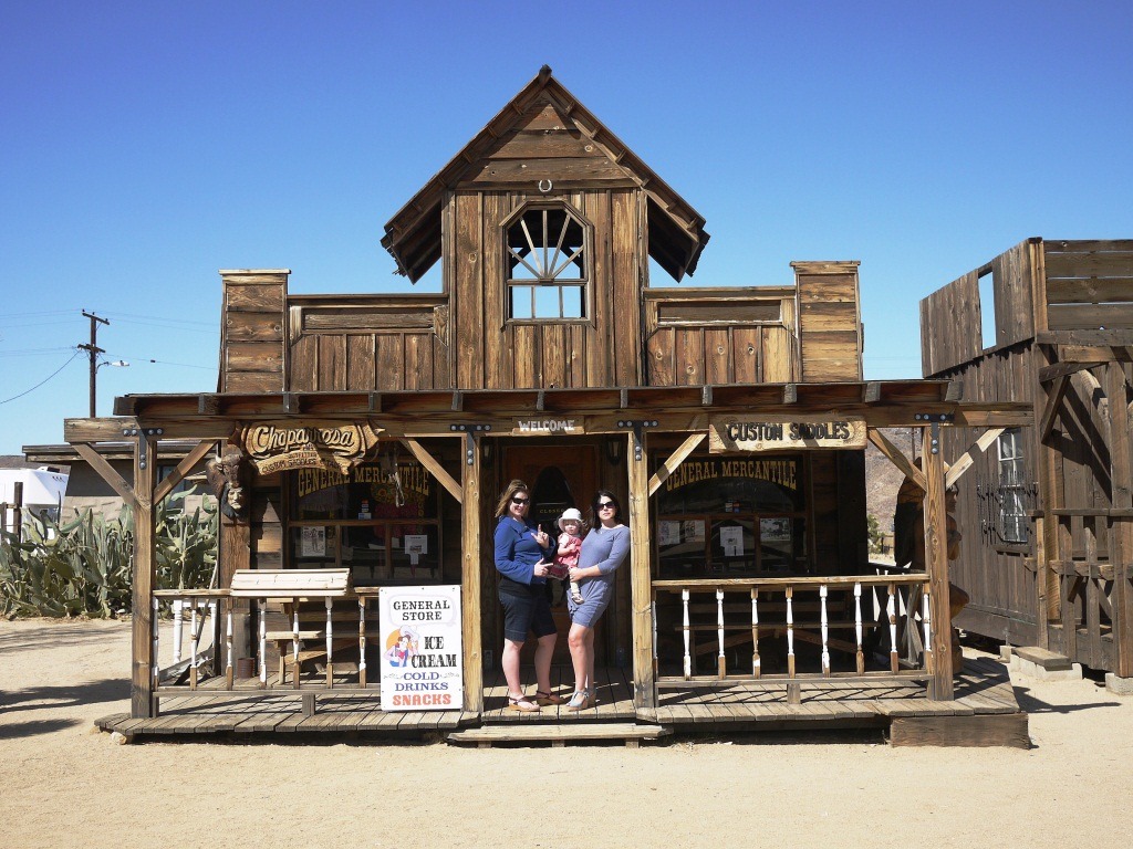 pioneertown-ca-7.jpg